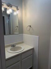 3501 McDonell Ave, Unit J Cruz Properties in Laredo, TX - Building Photo - Building Photo