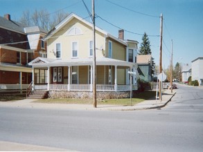 24 Spring St in Gloversville, NY - Building Photo - Building Photo