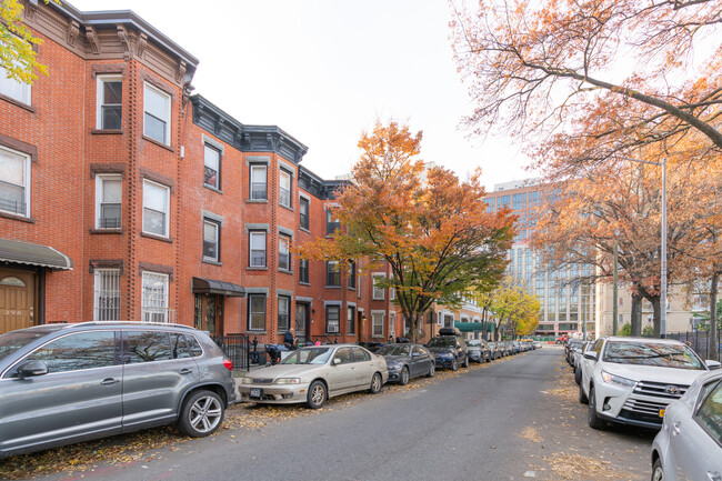 270 5Th Street in Brooklyn, NY - Foto de edificio - Building Photo