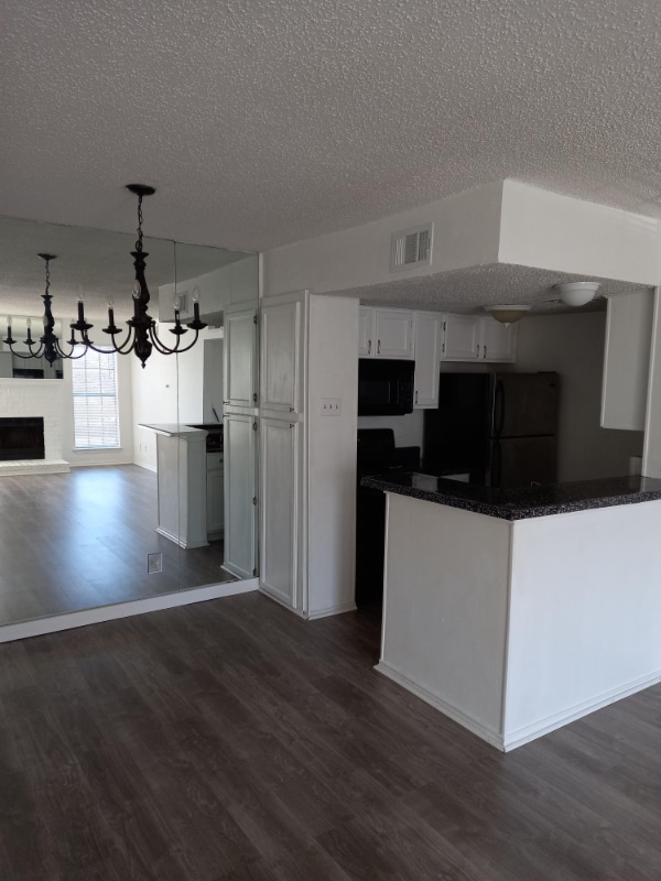 property at 9520 Royal Ln