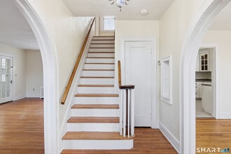 815 E Main St in Branford, CT - Building Photo - Building Photo