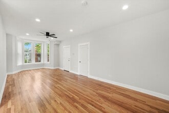 1833 S St Louis Ave in Chicago, IL - Building Photo - Building Photo