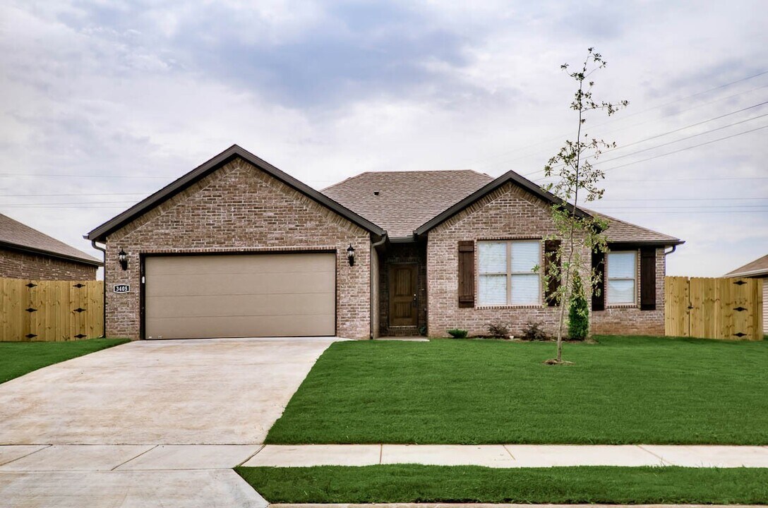 3405 SW Elm Manor Ave in Bentonville, AR - Building Photo