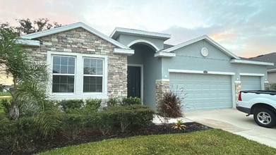 10702 Laxer Cay Loop in San Antonio, FL - Building Photo - Building Photo
