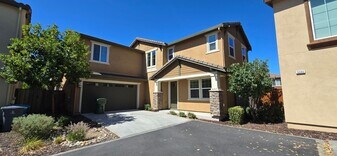 5357 Kirby Pl in Rohnert Park, CA - Building Photo