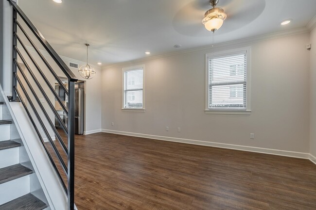 102 N Rembert St in Memphis, TN - Building Photo - Building Photo