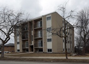 12 Weichel St in Kitchener, ON - Building Photo