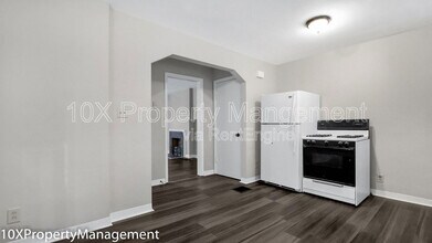 2911 Sullivant Ave in Columbus, OH - Building Photo - Building Photo