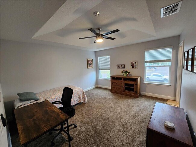 5514 Viola Lee Wy in Lutz, FL - Building Photo - Building Photo
