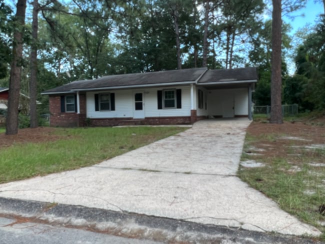 property at 2243 Delta Dr
