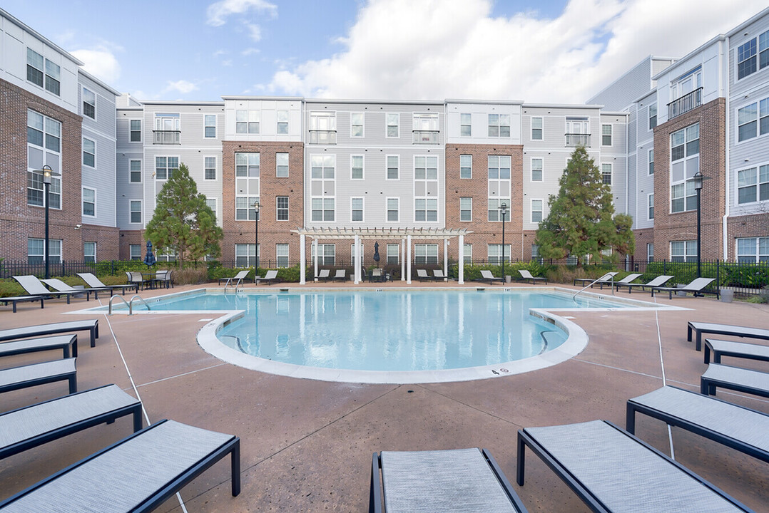 First Street Place in Greenville, NC - Foto de edificio