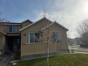 402 Brigham Rd in Tooele, UT - Building Photo - Building Photo