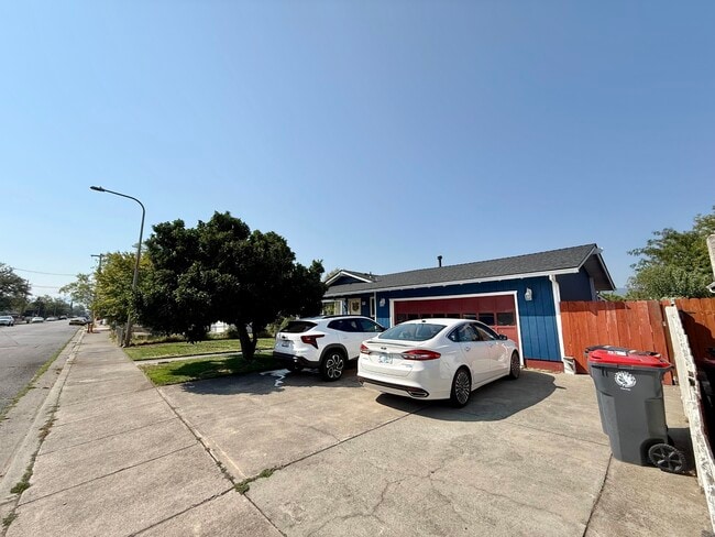 property at 2931 Howard Ave