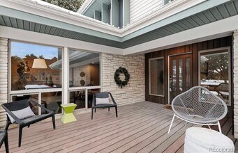 2555 Monaco St Pkwy in Denver, CO - Building Photo - Building Photo