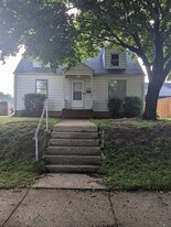 2424 S 66th St in West Allis, WI - Building Photo