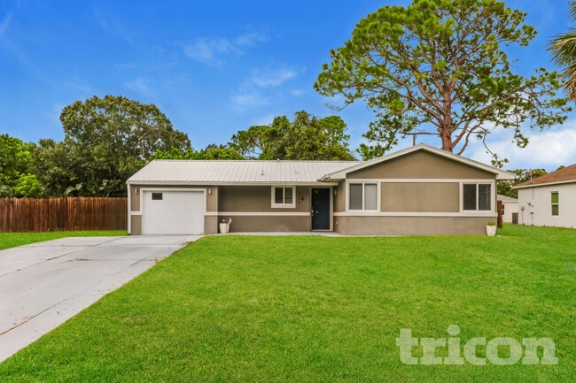 property at 1040 Grapefruit Rd SE