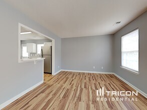 262 Stonewood Dr in West Columbia, SC - Building Photo - Building Photo