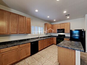 1210 E Beth Dr in Phoenix, AZ - Building Photo - Building Photo