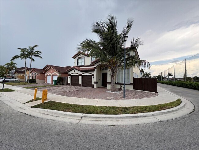 15375 SW 93rd Ln in Miami, FL - Building Photo - Building Photo
