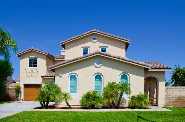 property at 35177 Via Laguna