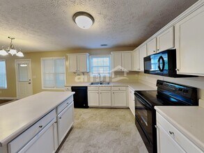 3080 Rusticwood Dr in Snellville, GA - Building Photo - Building Photo