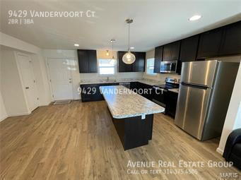 9429 Vandervoort Ct in Sappington, MO - Building Photo - Building Photo