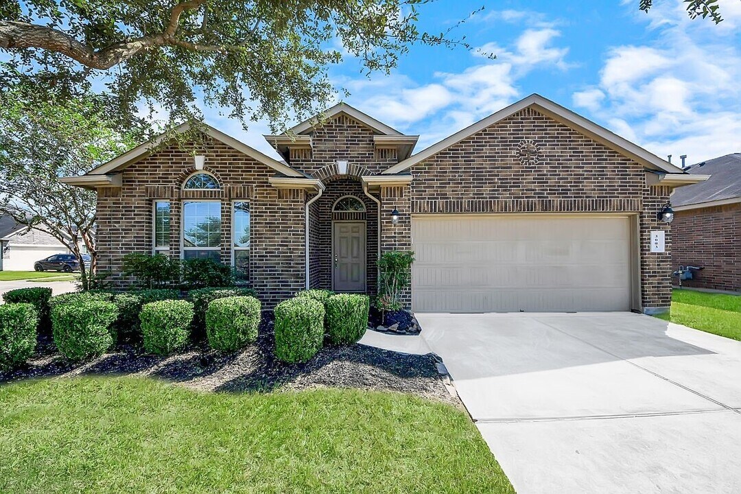 3003 Emily Vista Ln in Fresno, TX - Foto de edificio