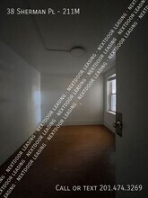 38 Sherman Pl in Jersey City, NJ - Building Photo - Building Photo