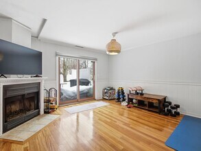 25 Stock St in Boston, MA - Building Photo - Building Photo