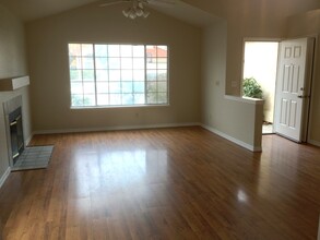 8320 Dalkeith Way in Sacramento, CA - Building Photo - Building Photo