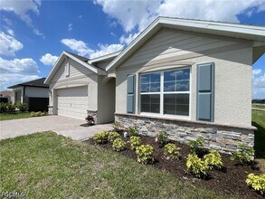 1321 NE 9th St in Cape Coral, FL - Building Photo - Building Photo