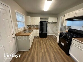 2596 Yale Terrace in Decatur, GA - Building Photo - Building Photo