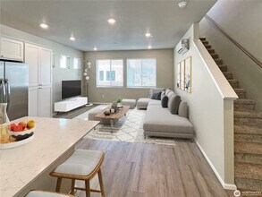 32665 Park Butte Ln in Black Diamond, WA - Building Photo - Building Photo