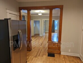 144 Page St NE in Grand Rapids, MI - Building Photo - Building Photo