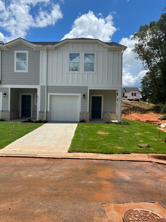 867 Thread Wy in Greer, SC - Building Photo