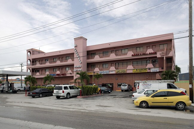 11710 NW South River Dr in Medley, FL - Building Photo - Building Photo