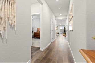 1305 Swallowtail Dr in Roseville, CA - Building Photo - Building Photo