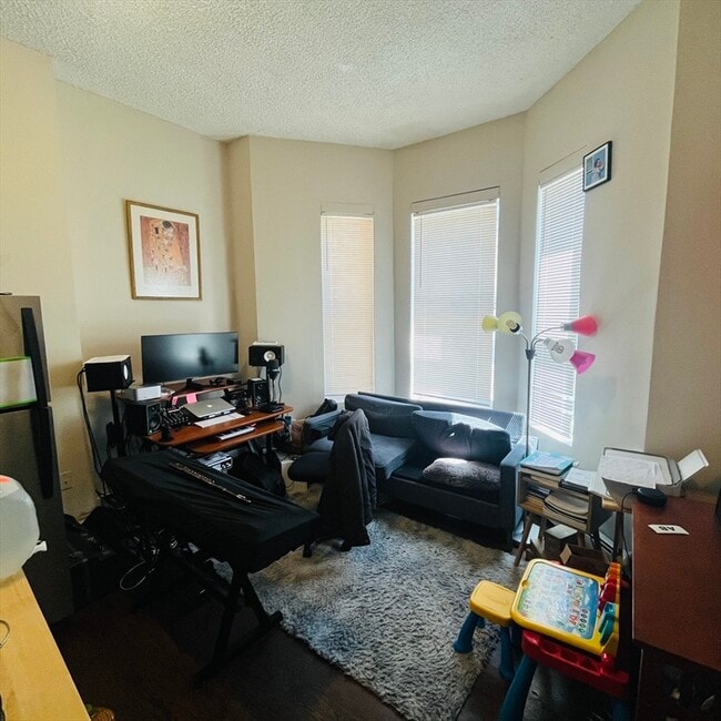 2989 Washington St, Unit 2