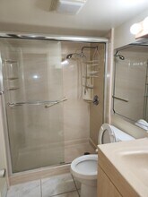 239 Coventry J in West Palm Beach, FL - Building Photo - Building Photo
