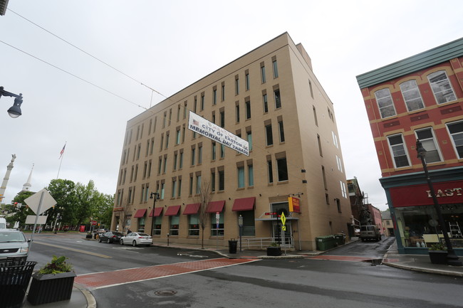 16 Centre Sq in Easton, PA - Building Photo - Building Photo