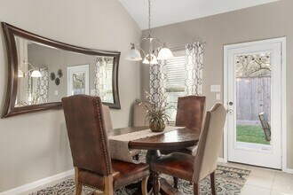 7631 Willow School Dr in Spring, TX - Foto de edificio - Building Photo