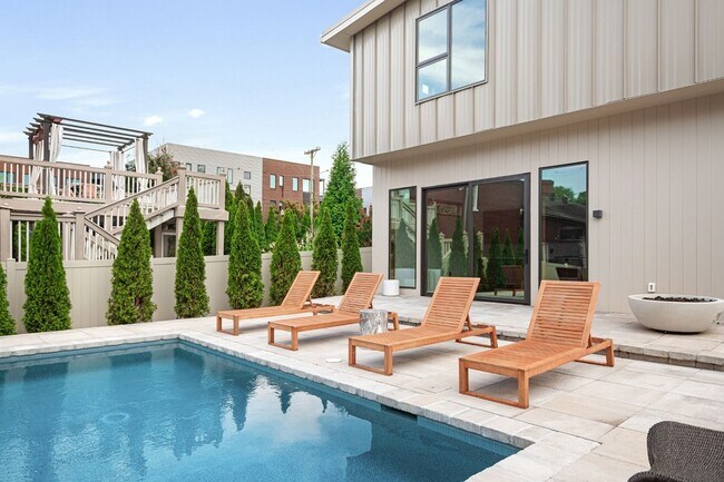1603 5th Ave N in Nashville, TN - Foto de edificio - Building Photo
