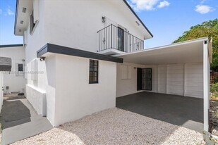 1409 NW 44th St in Miami, FL - Building Photo