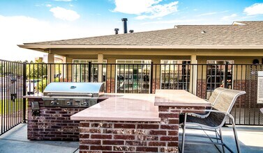 Verona Apartment Homes in Littleton, CO - Building Photo - Building Photo