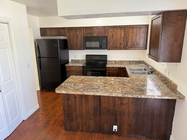 6301 S Cosmo Dr in West Jordan, UT - Building Photo - Building Photo