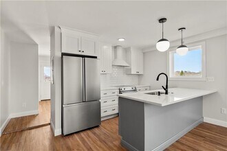 36 Evarts St in Newport, RI - Building Photo - Building Photo