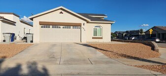 4956 Rose Elise St in El Paso, TX - Building Photo