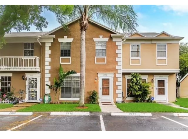2876 S Cambridge Ln, Unit Rock Creek Cooper City