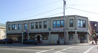 27 Temple St in Quincy, MA - Foto de edificio - Building Photo