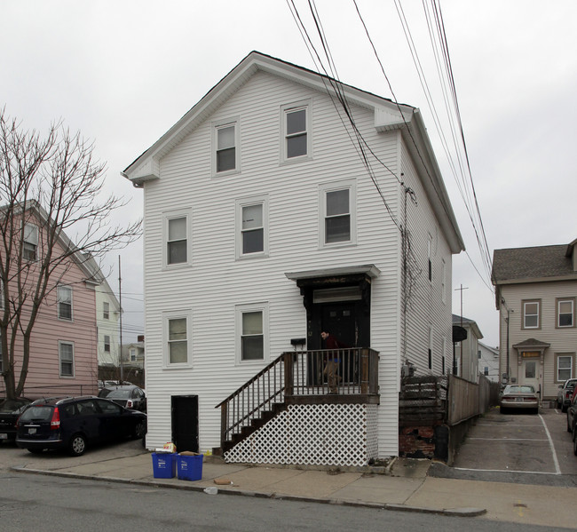 10-12 Trenton St in Providence, RI - Foto de edificio - Building Photo